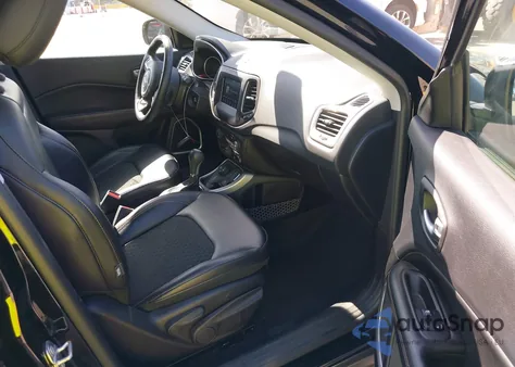 2018 Jeep Compass Latitude 4X4 from USA, damaged, VIN 3C4NJDBB2JT418038